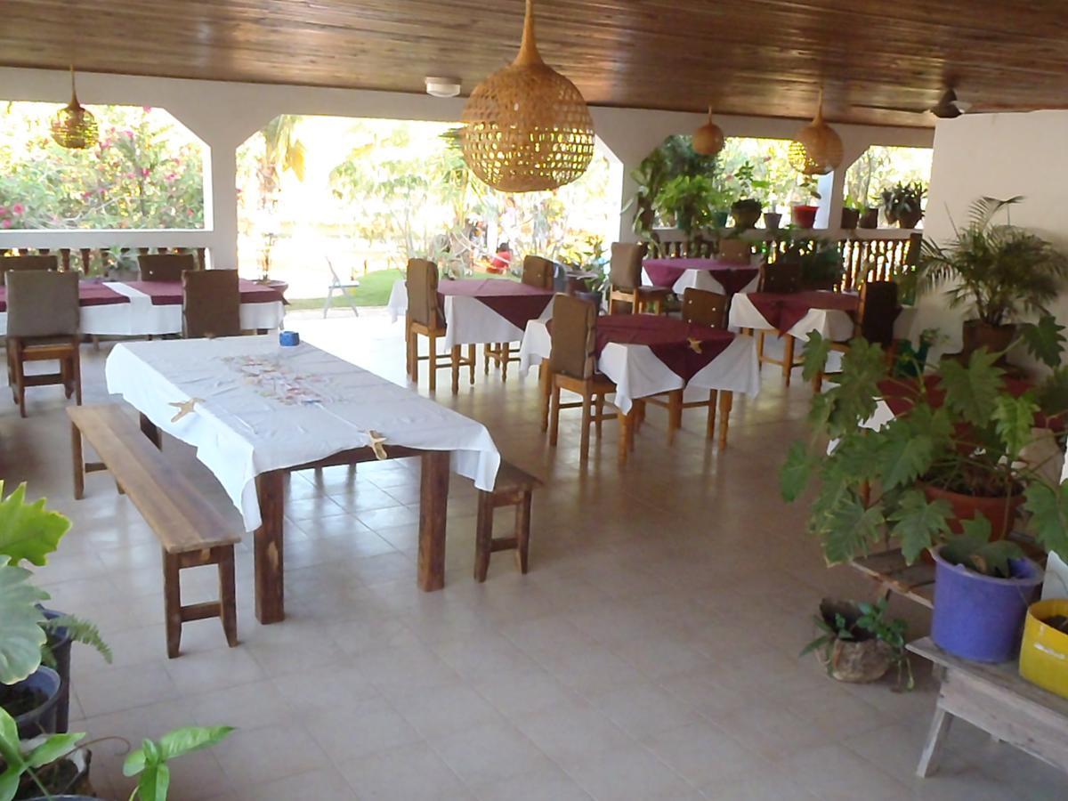Hotel Chez Laurette Morombe Exterior foto
